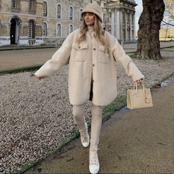 MANGO oversized faux shearling jacket blogger zara competitor brand - Picture 10 of 15